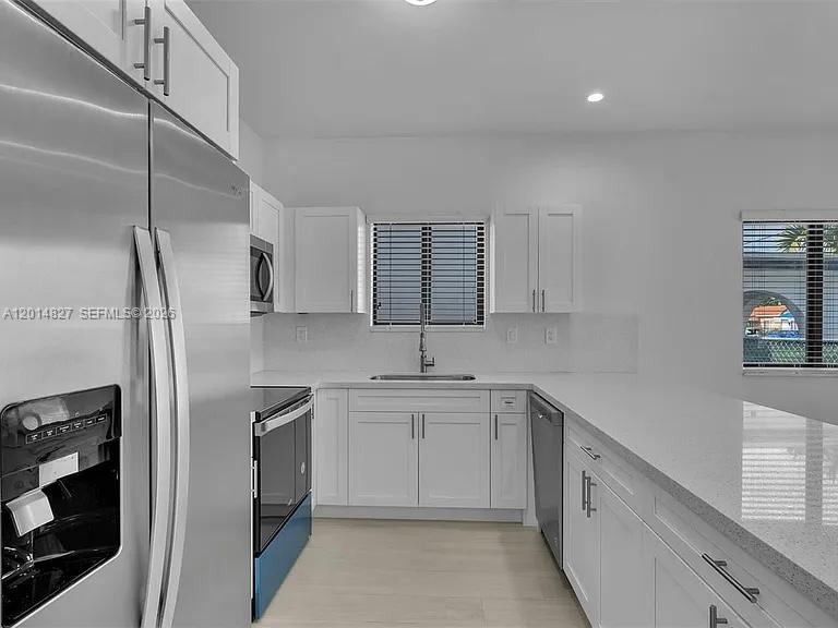INGLESIDE PARK - Residential Lease