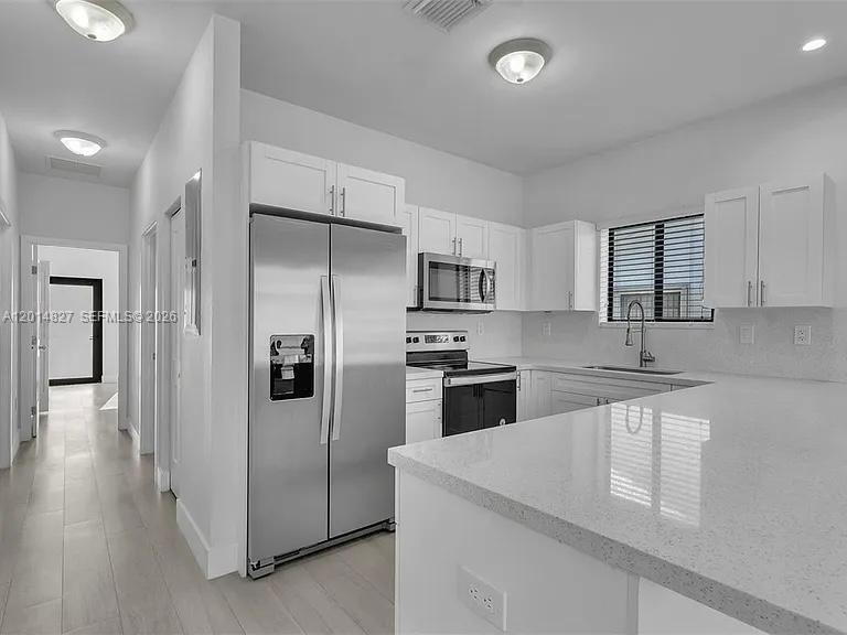 INGLESIDE PARK - Residential Lease