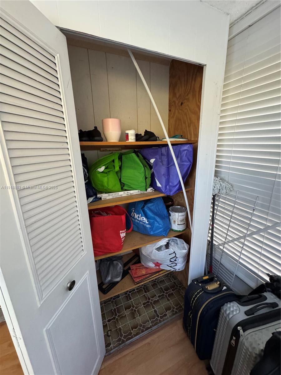 ORIOLE GARDENS 21 CONDO - Residential