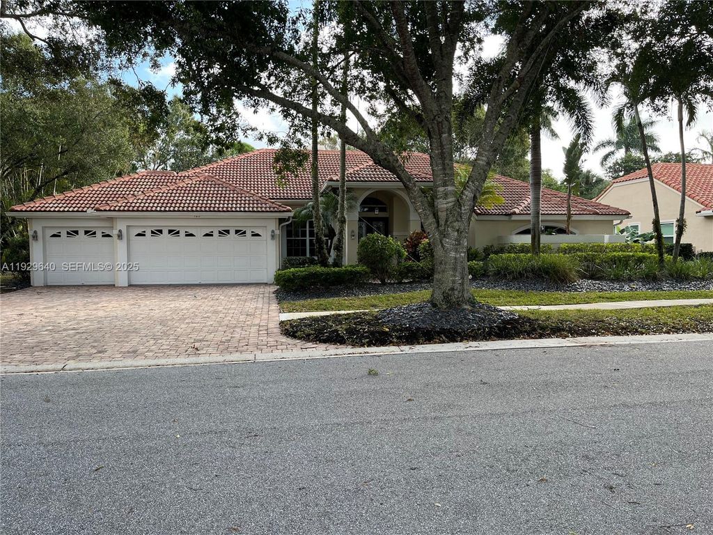Photo of 123 Victorian Ln, Jupiter, FL 33458 (MLS # A11929640)