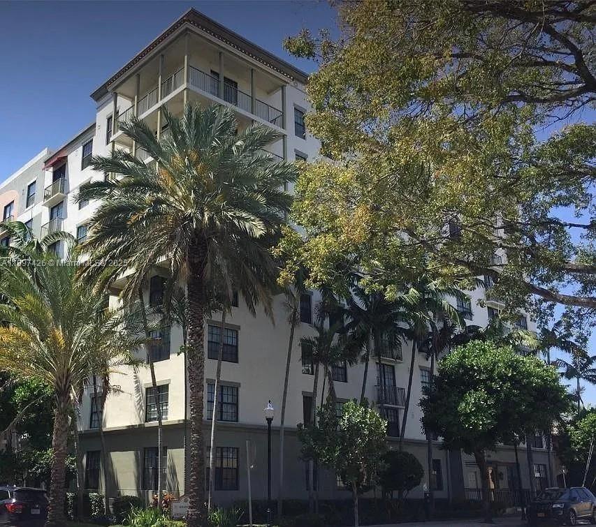 REGENT PARK CONDO - Residential Lease