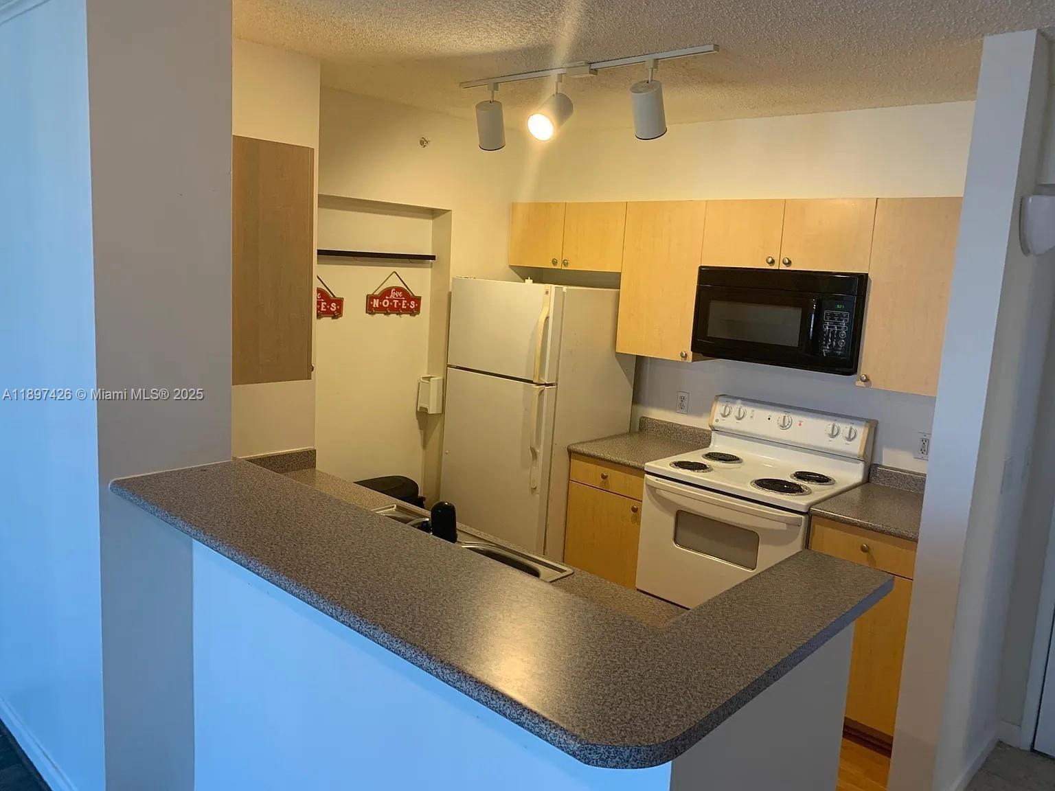 REGENT PARK CONDO - Residential Lease