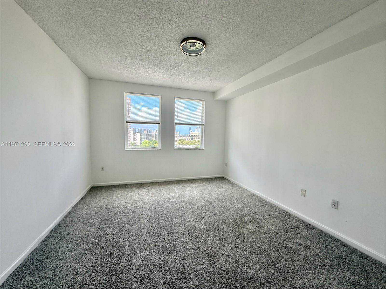 PORTO BELLAGIO CONDO - Residential