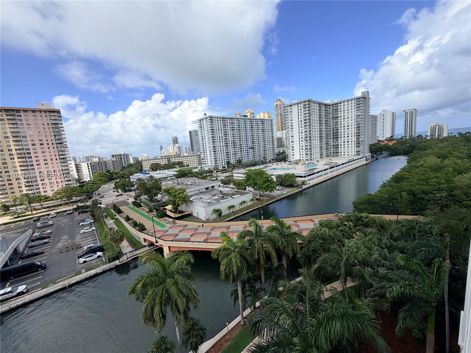 PORTO BELLAGIO CONDO - Residential