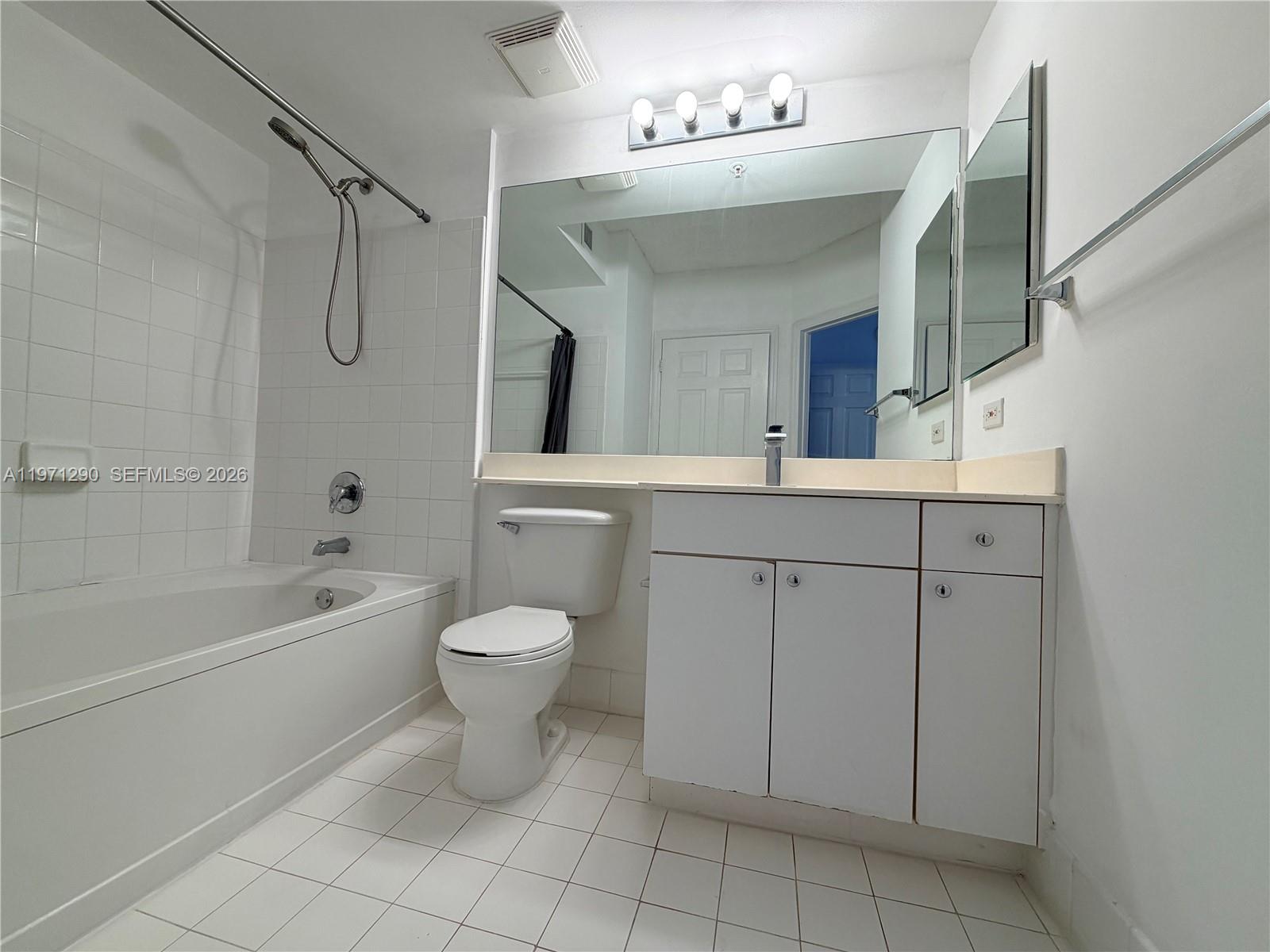 PORTO BELLAGIO CONDO - Residential