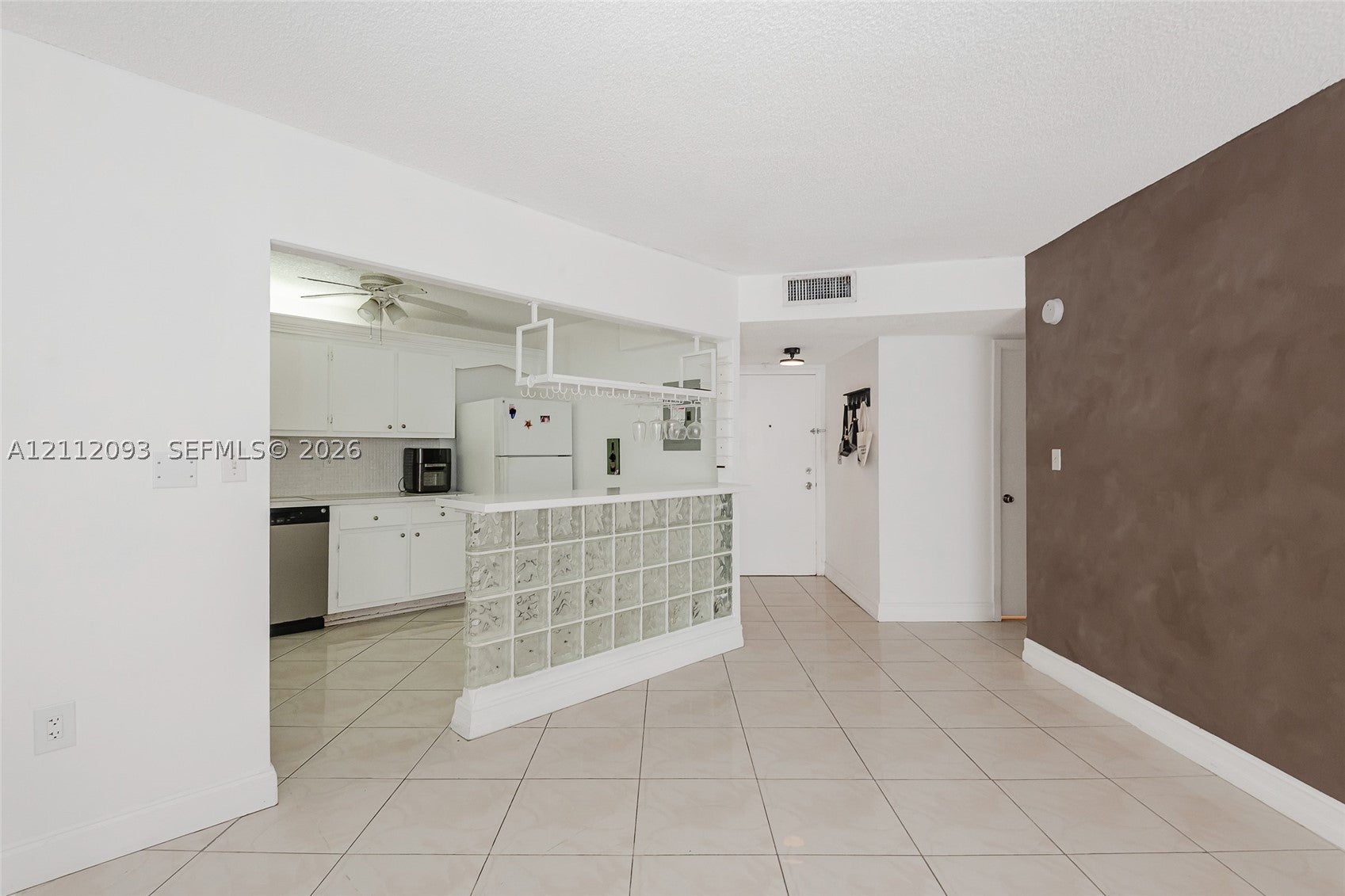 2750 NE 183rd St 1612