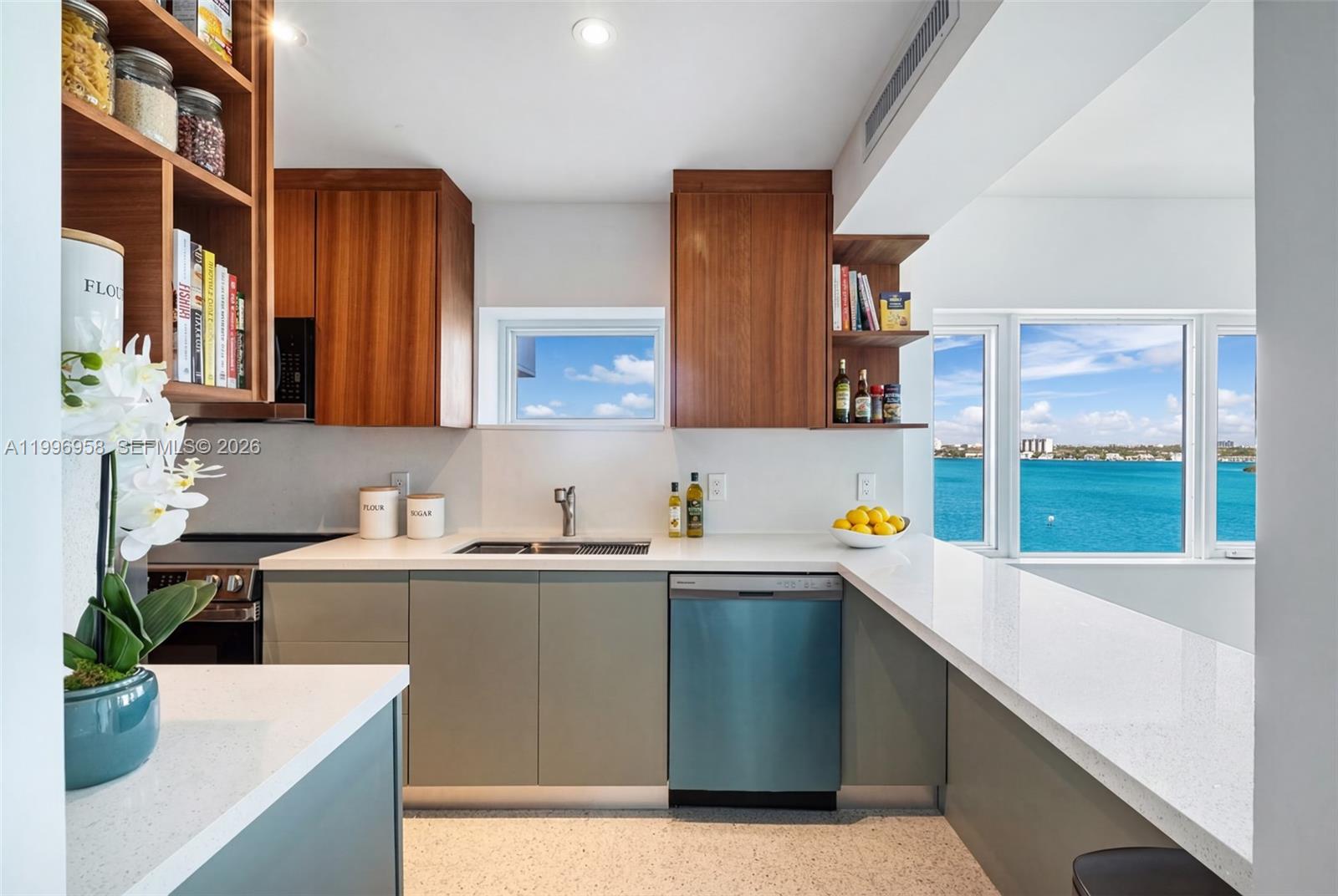 10300 W Bay Harbor Dr 9D