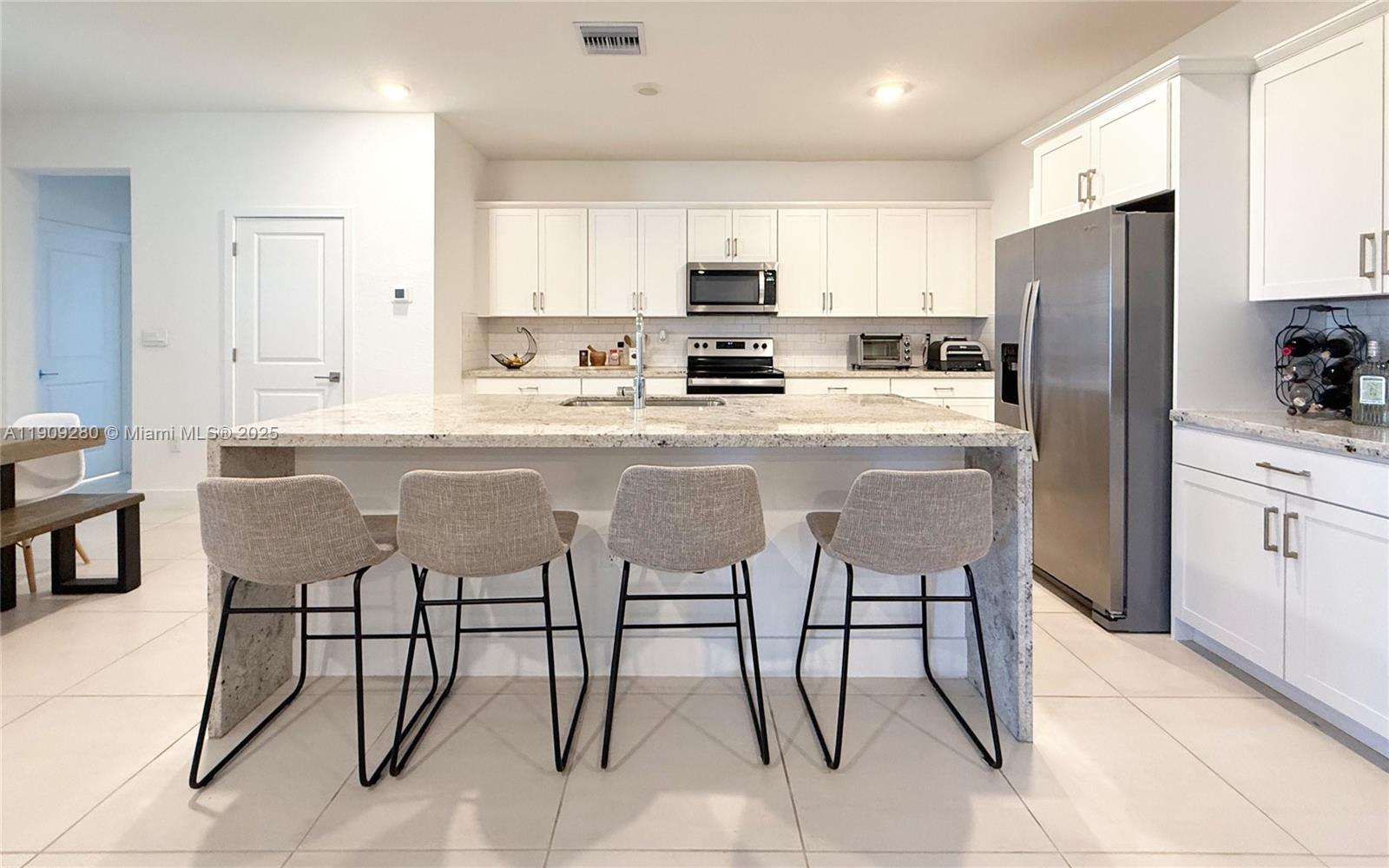 KROME GROVE ESTATES - Residential