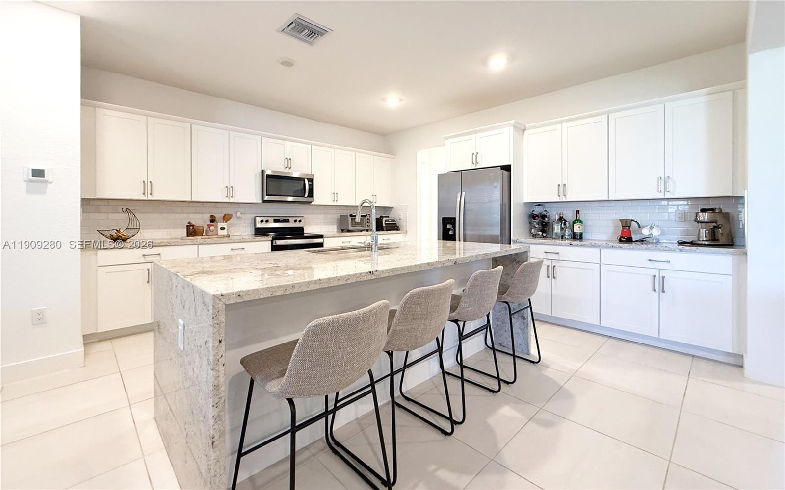 KROME GROVE ESTATES - Residential