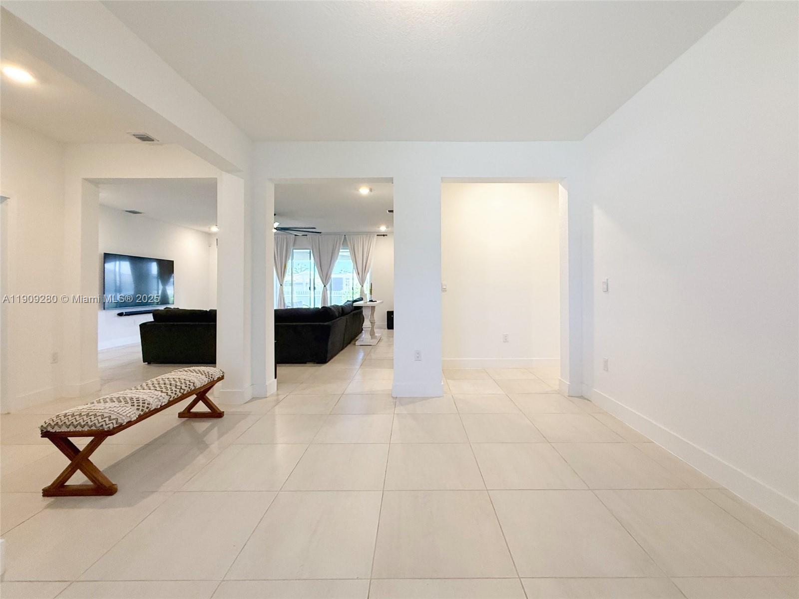 KROME GROVE ESTATES - Residential