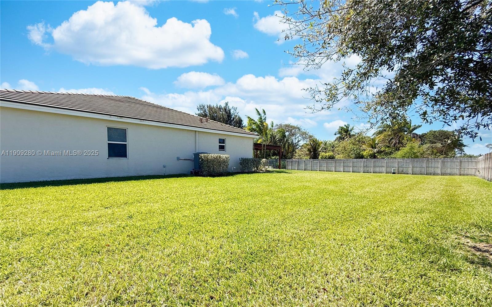 KROME GROVE ESTATES - Residential