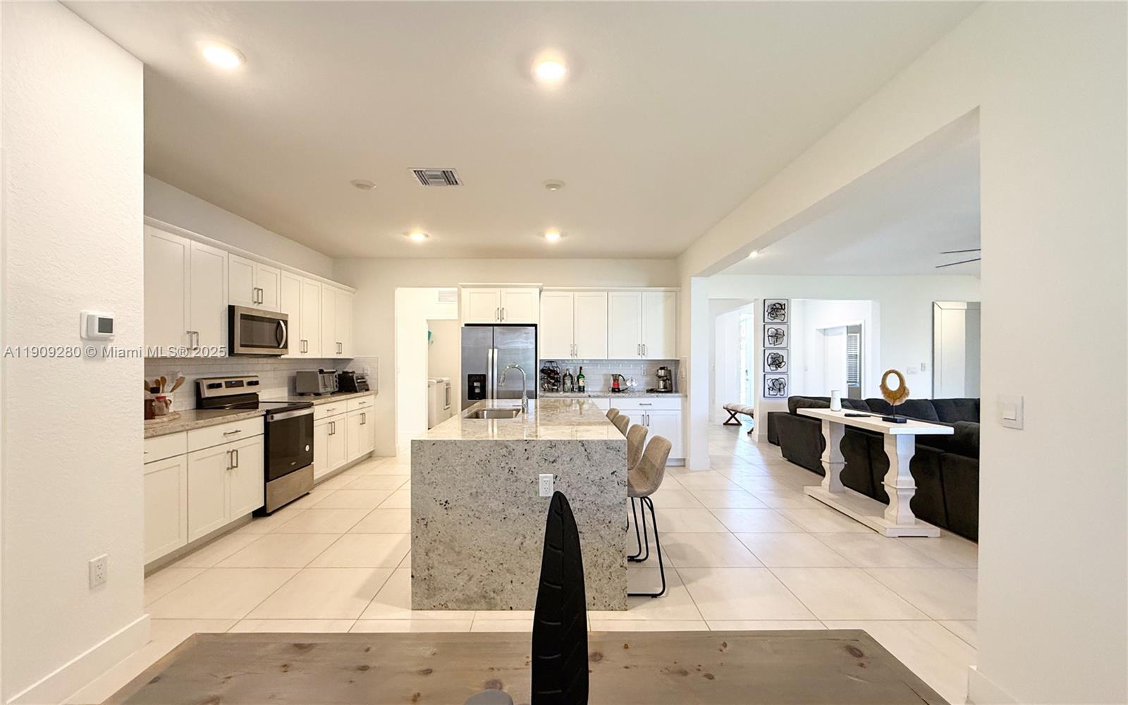 KROME GROVE ESTATES - Residential