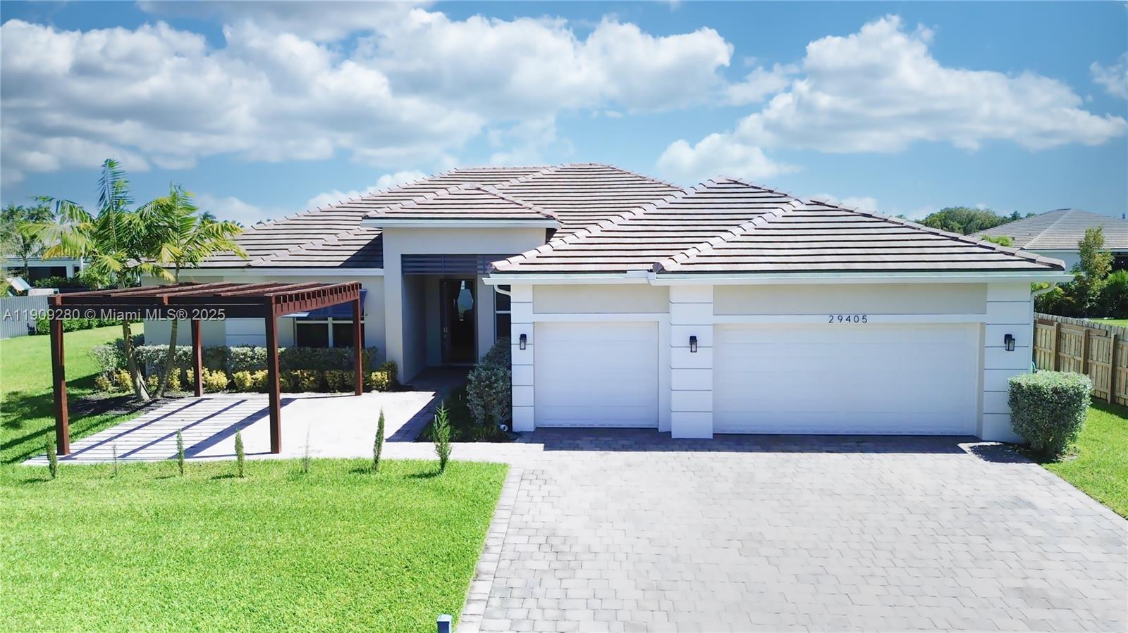 KROME GROVE ESTATES - Residential