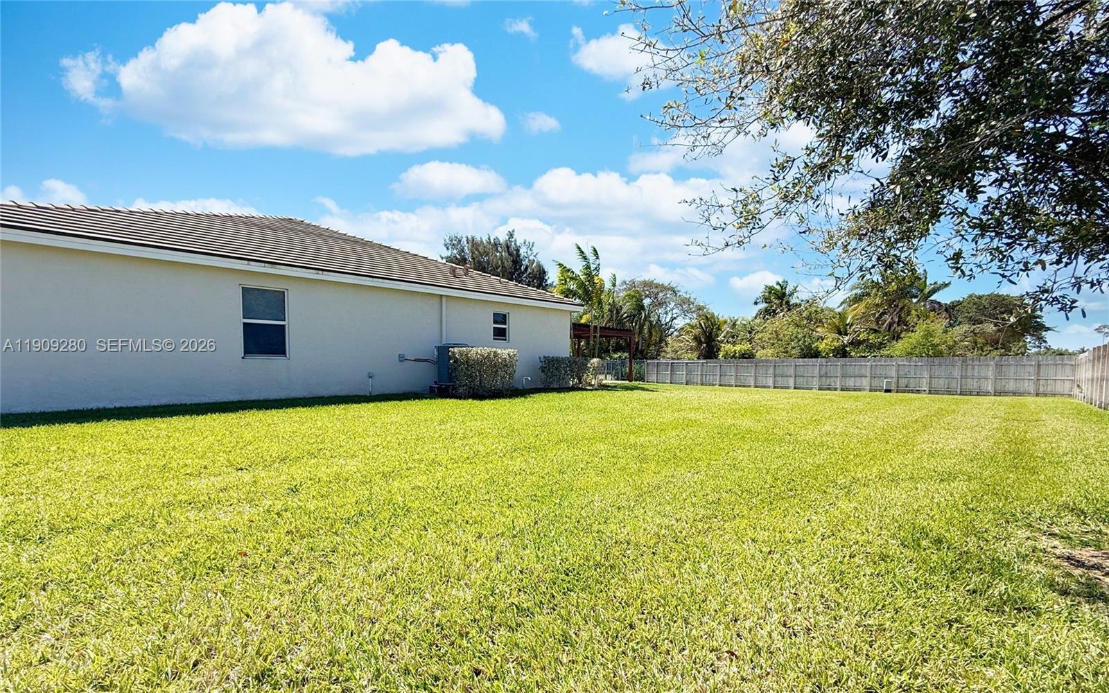 KROME GROVE ESTATES - Residential