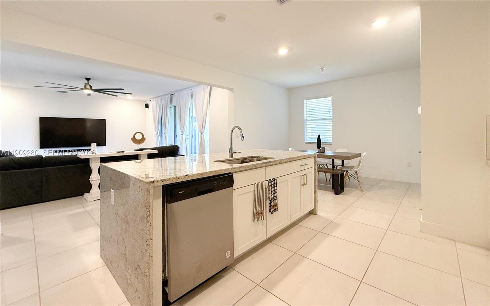 KROME GROVE ESTATES - Residential