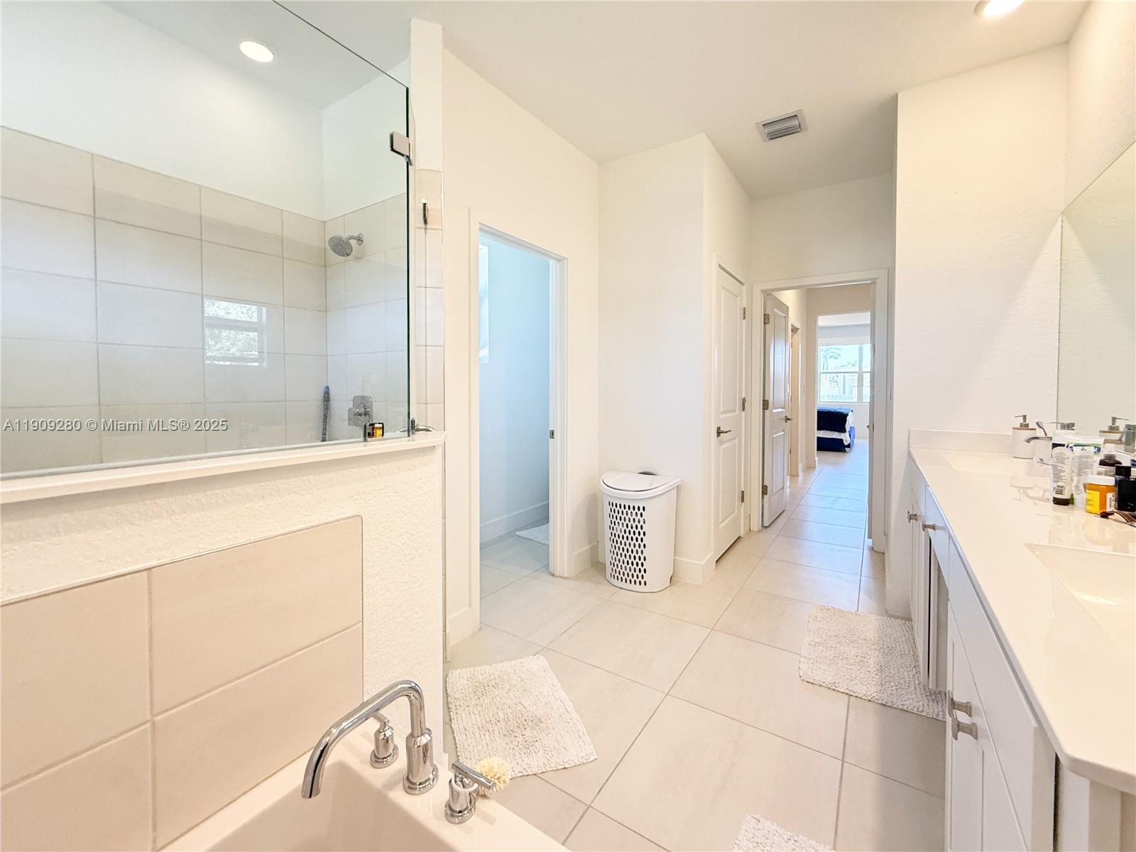 KROME GROVE ESTATES - Residential