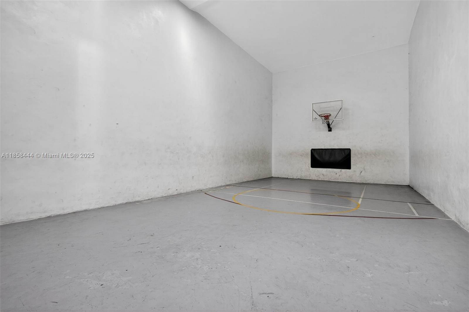 PEMBROKE LAKES SOUTH - Residential