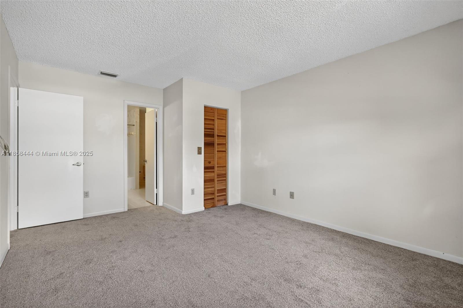 PEMBROKE LAKES SOUTH - Residential