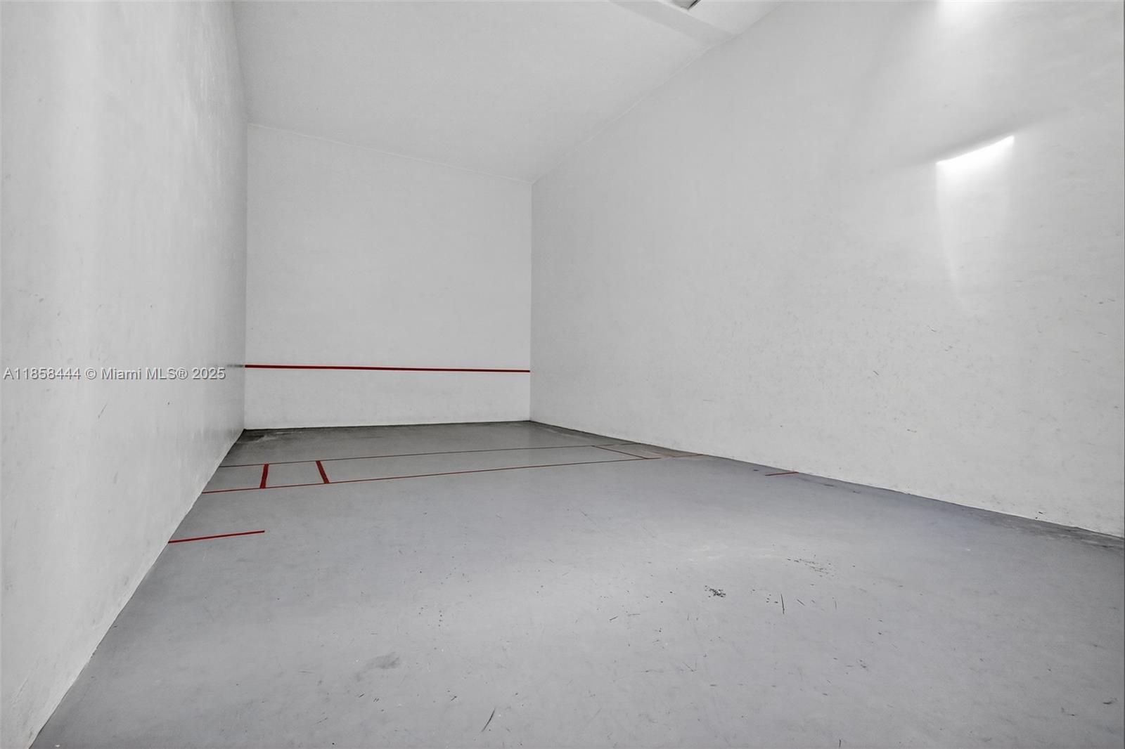 PEMBROKE LAKES SOUTH - Residential