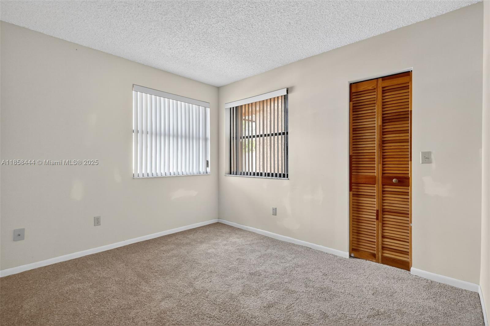 PEMBROKE LAKES SOUTH - Residential