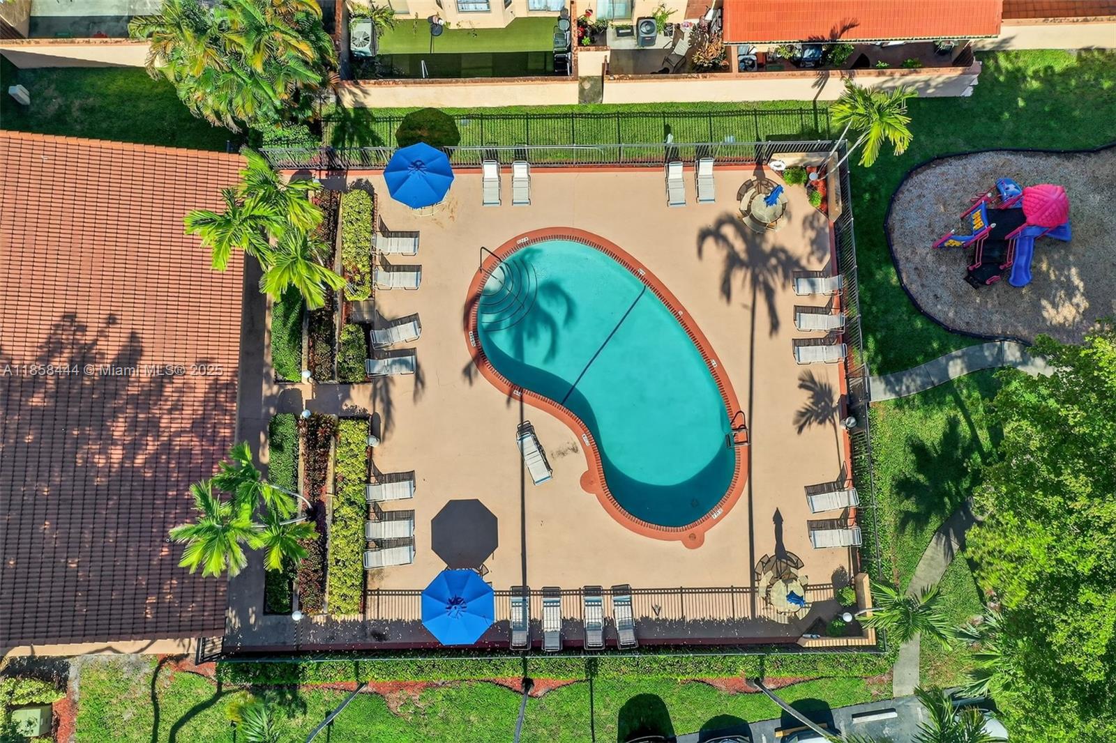 PEMBROKE LAKES SOUTH - Residential