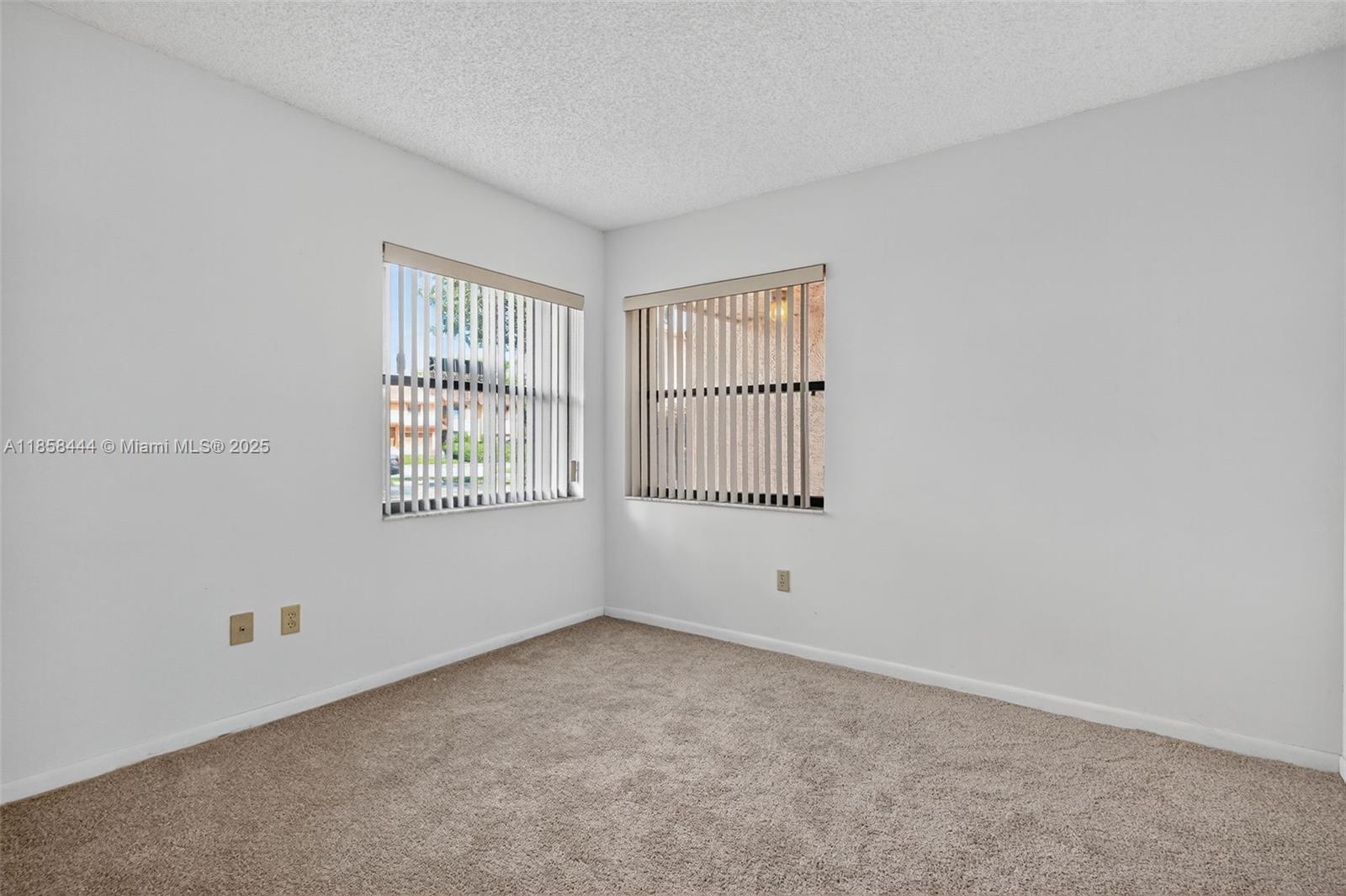 1042 SW 113th Ter