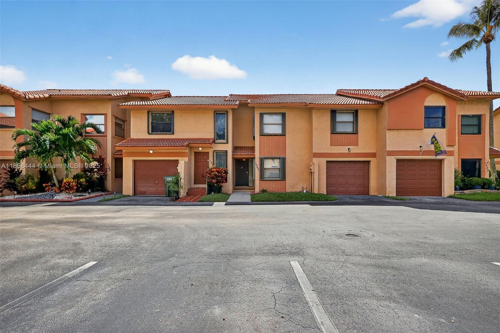 PEMBROKE LAKES SOUTH - Residential