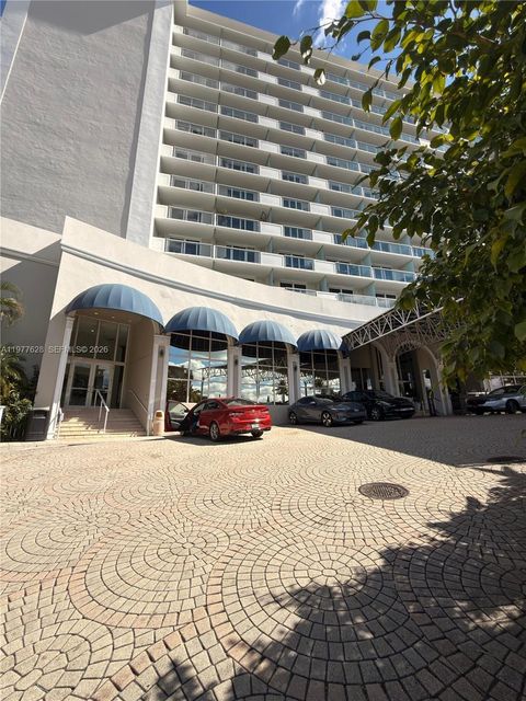 Tiny photo for 19201 Collins Ave #933, Sunny Isles Beach, FL 33160 (MLS # A11977628)