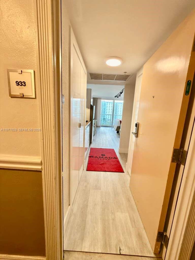 THE AVENTURA BEACH CLUB C - Residential