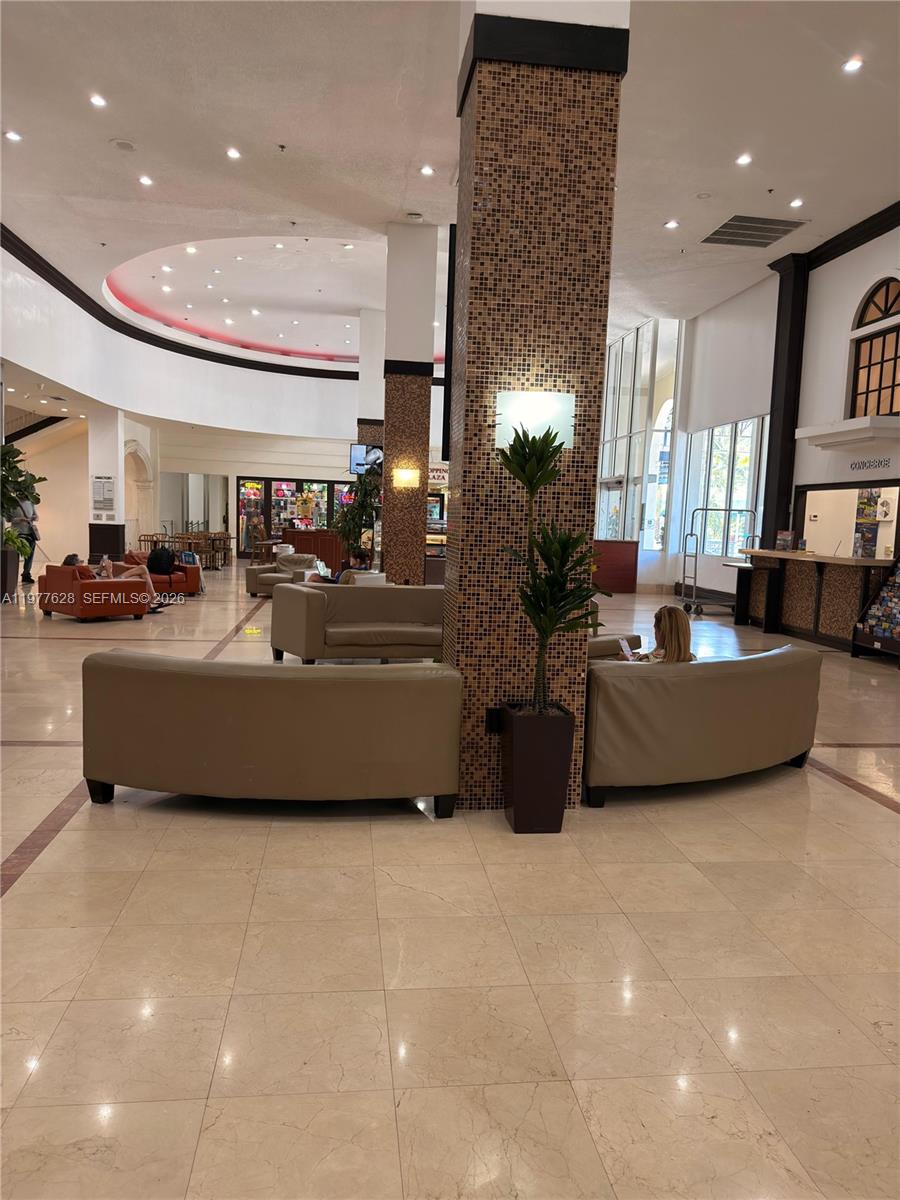 THE AVENTURA BEACH CLUB C - Residential