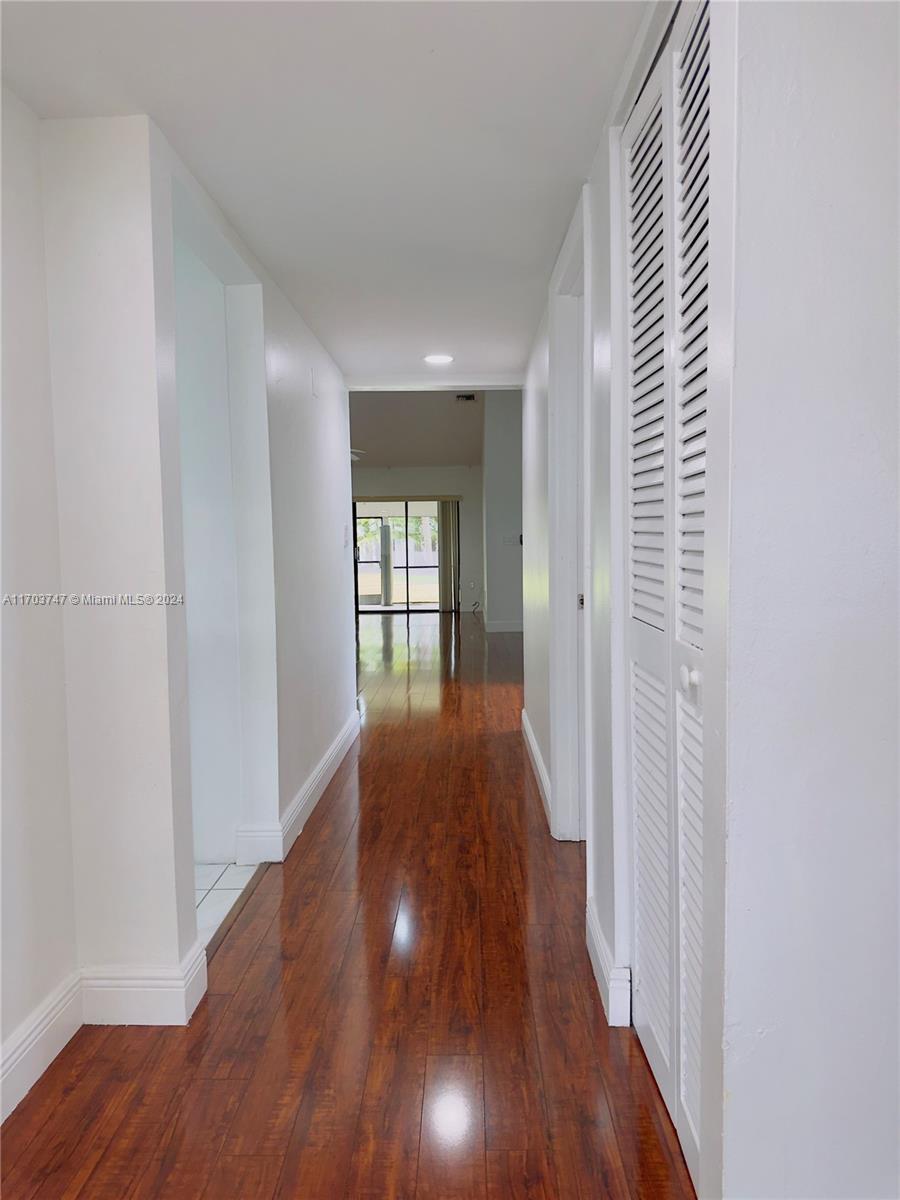 VILLAS AT BONAVENTURE IN - Residential