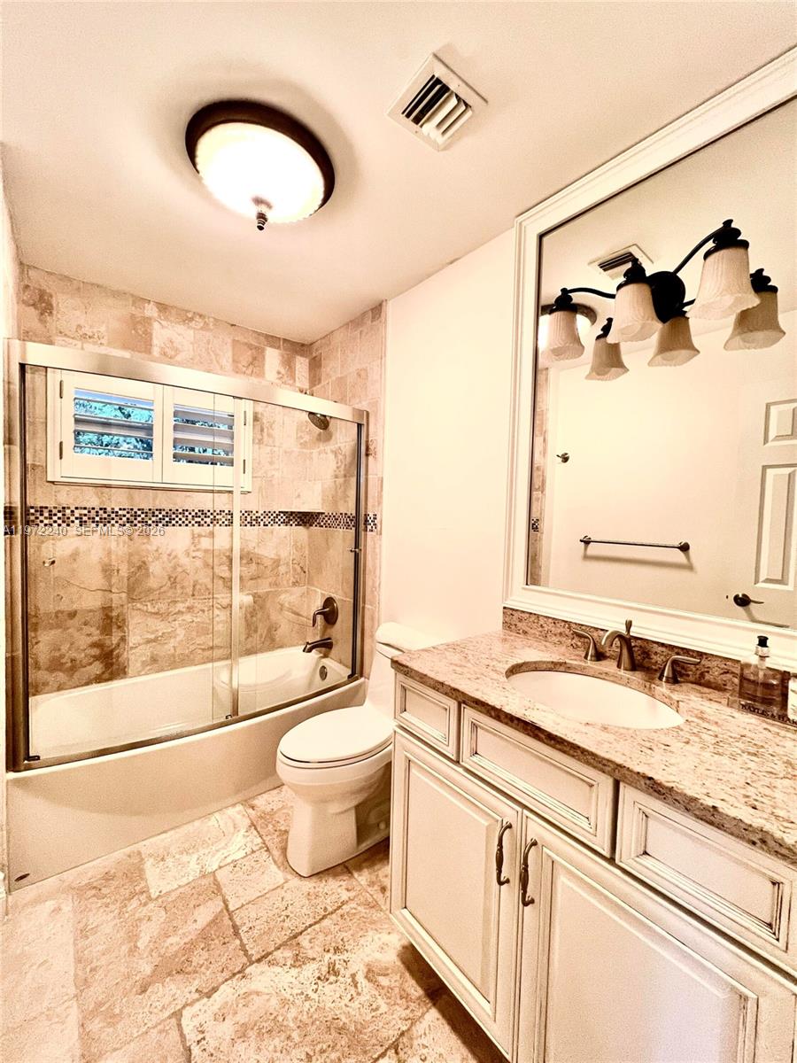 ISLAMORADA, TOWNSITE OF - Residential