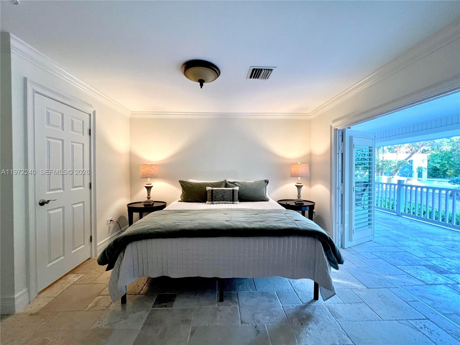 ISLAMORADA, TOWNSITE OF - Residential