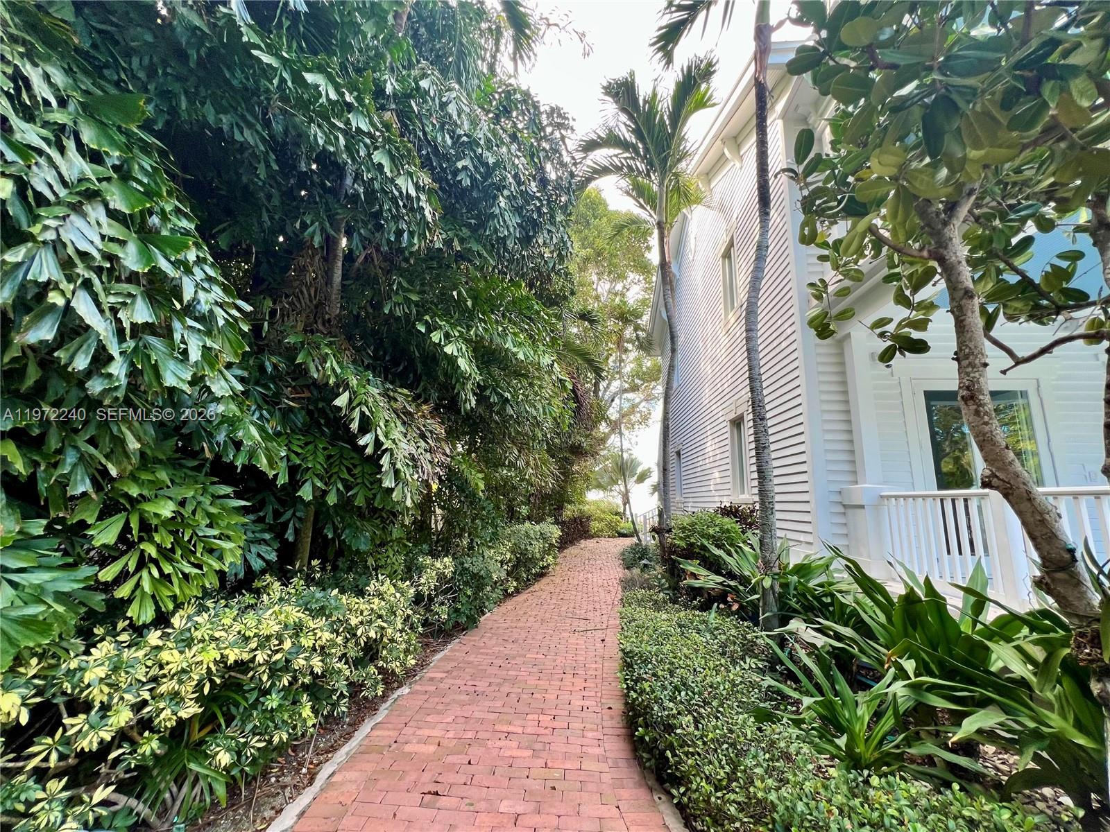 ISLAMORADA, TOWNSITE OF - Residential