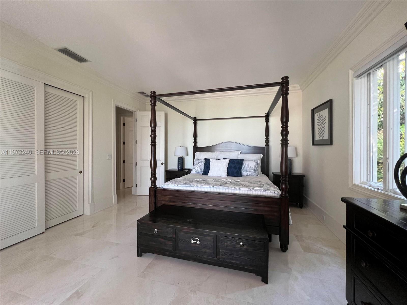 ISLAMORADA, TOWNSITE OF - Residential