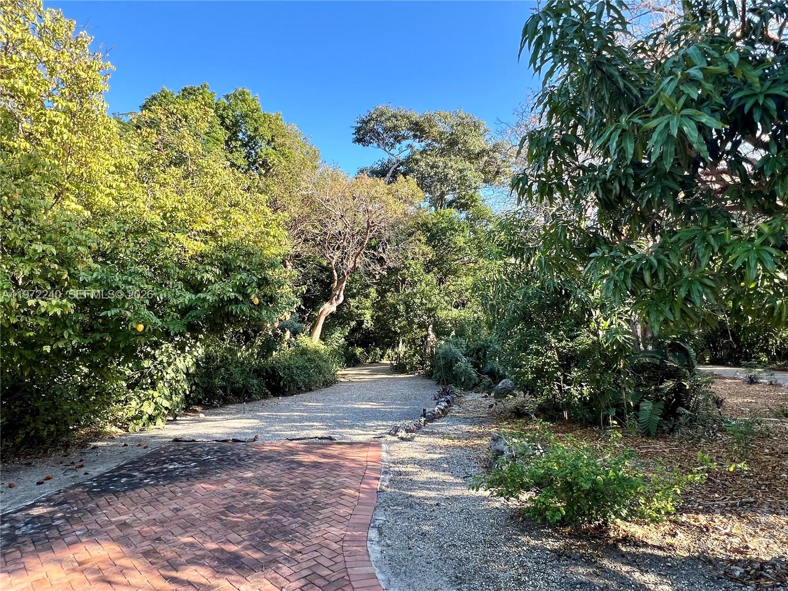 ISLAMORADA, TOWNSITE OF - Residential