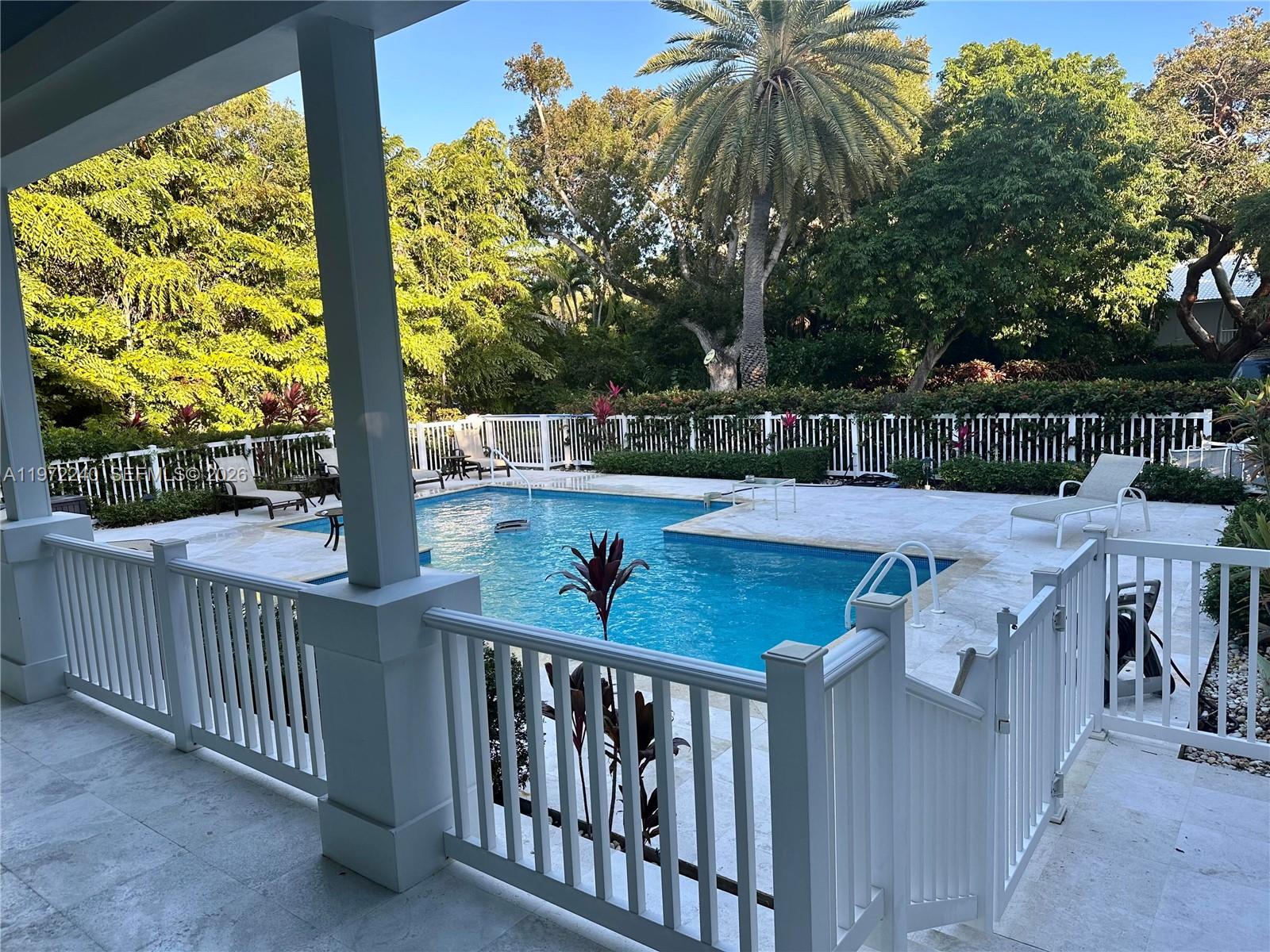 ISLAMORADA, TOWNSITE OF - Residential