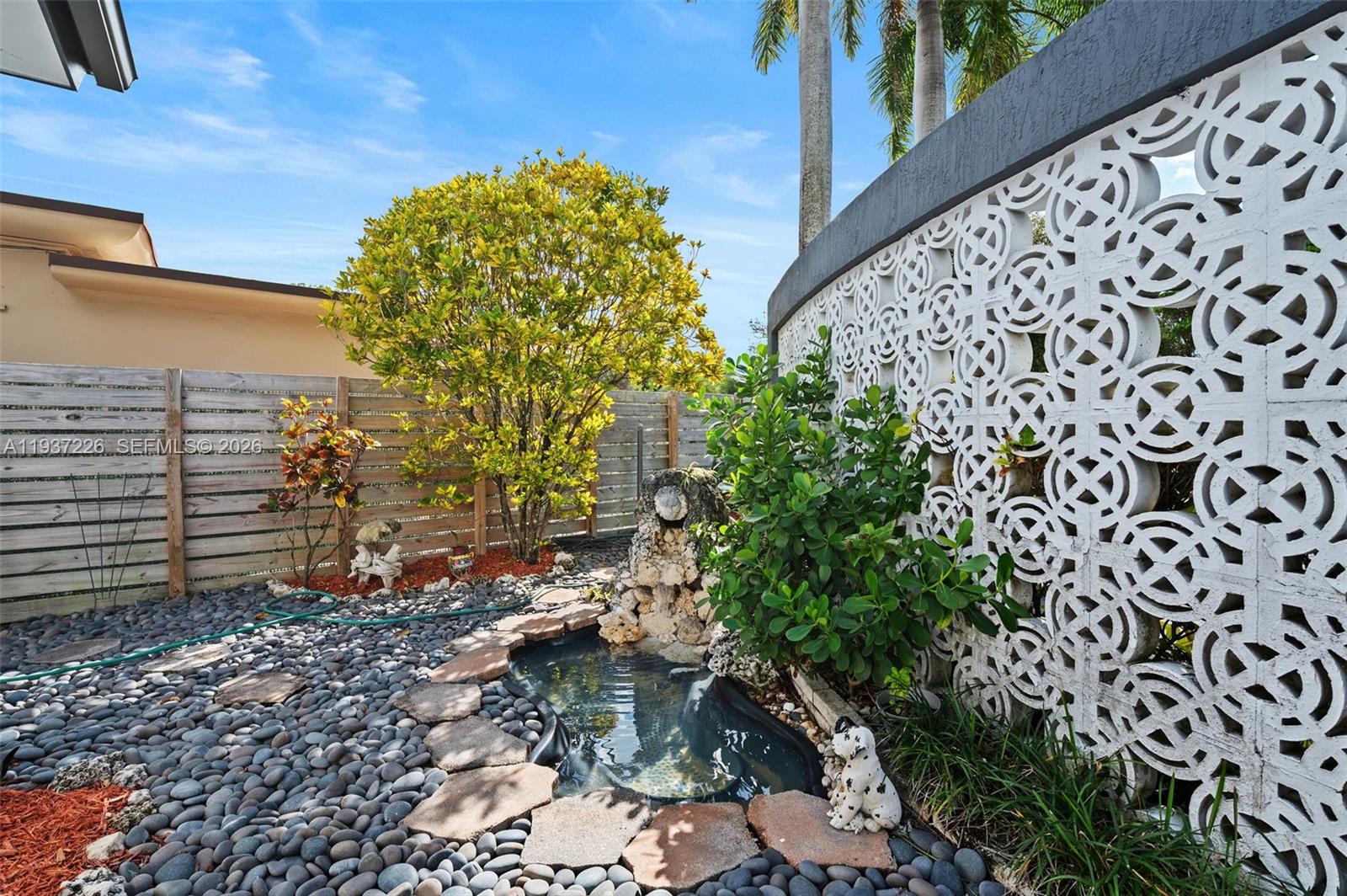 BAY HEIGHTS - Residential