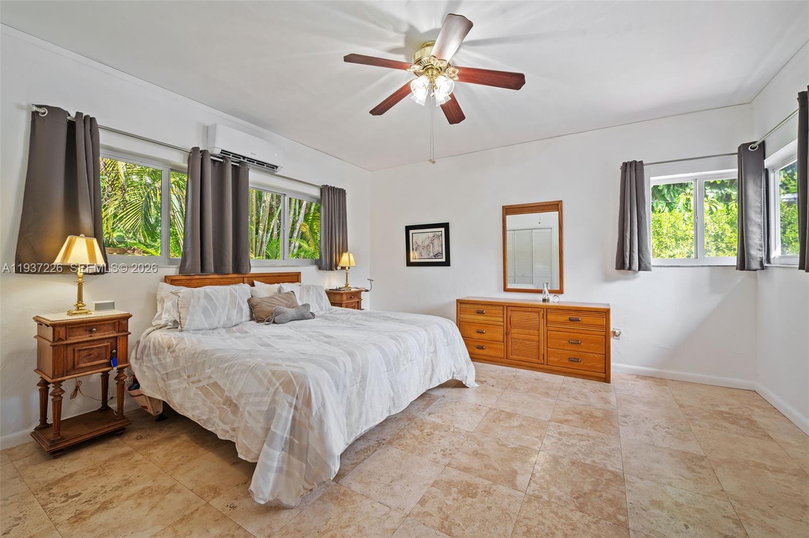 BAY HEIGHTS - Residential