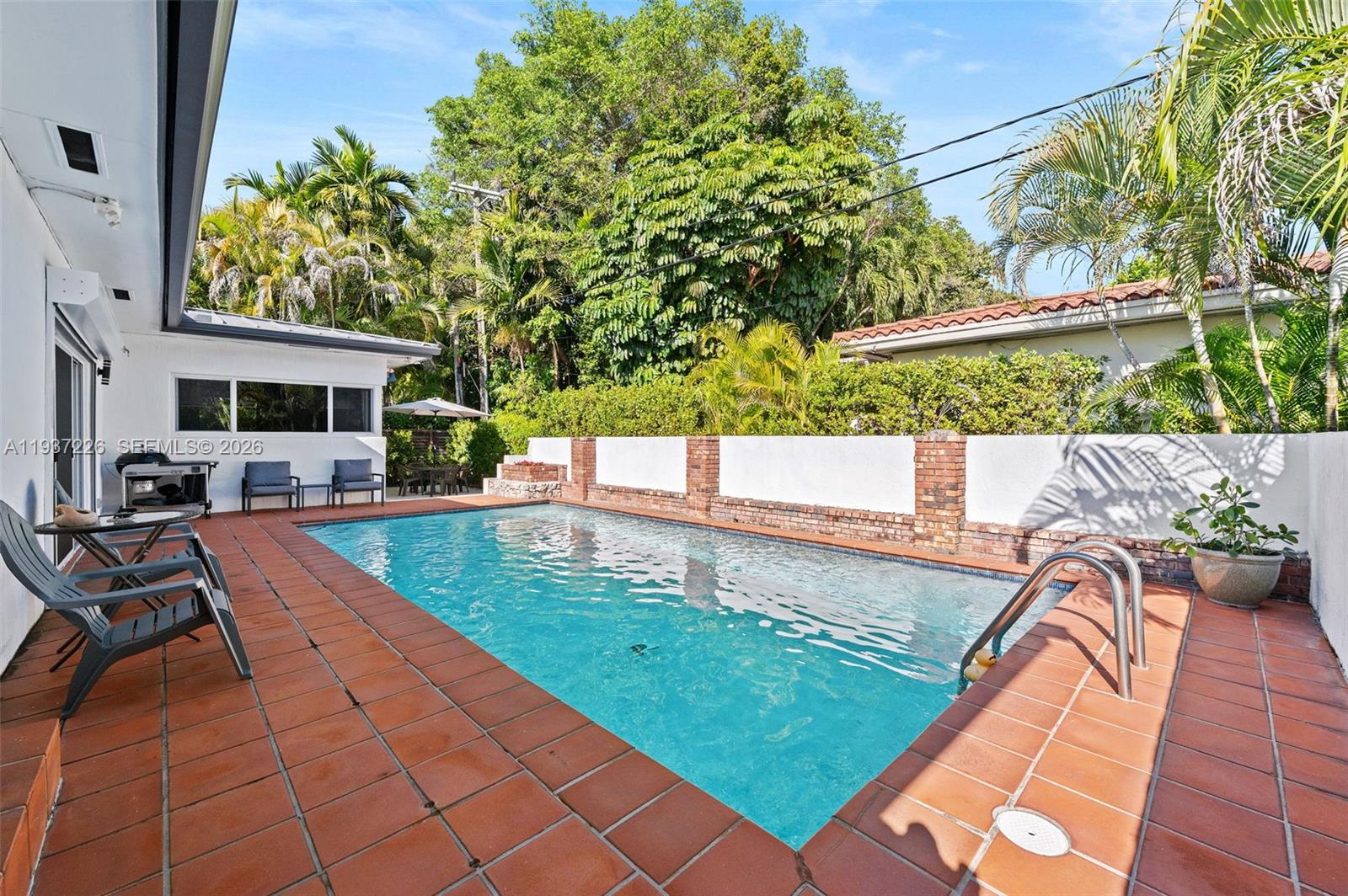 BAY HEIGHTS - Residential