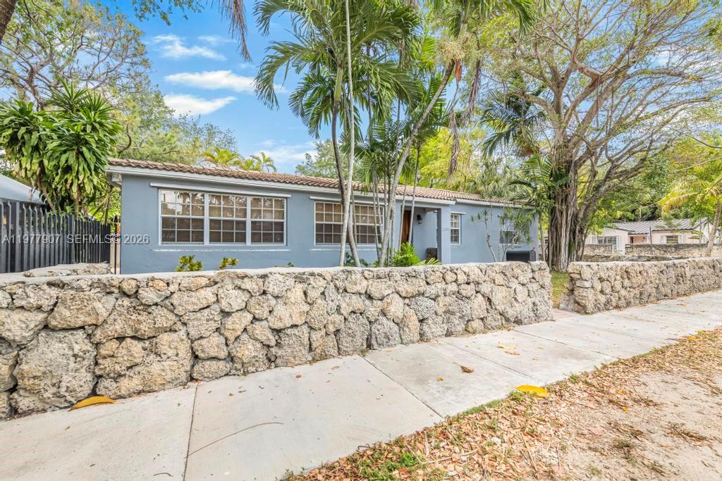 SILVER BLUFF EST SEC C - Residential