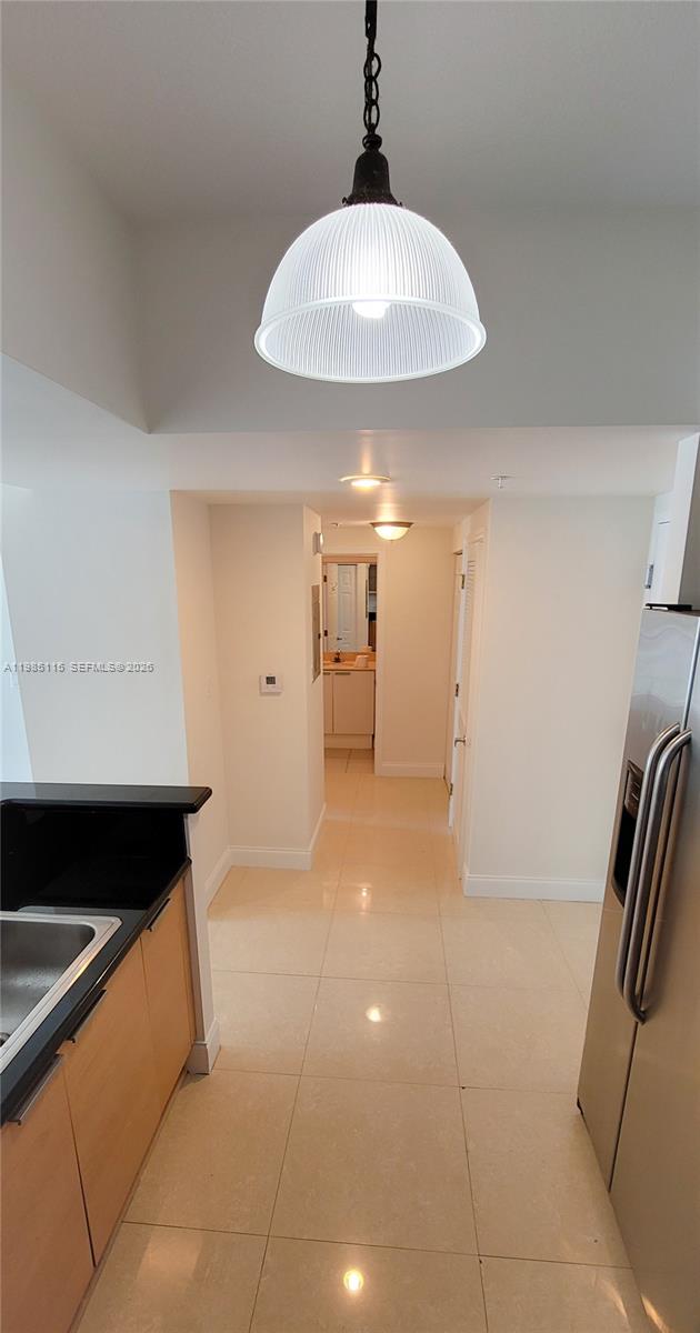 HOLLYWOOD STATION RES CON - Residential Lease