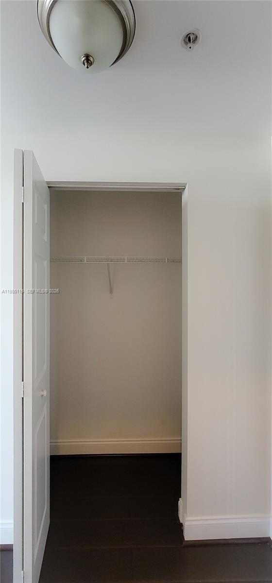 HOLLYWOOD STATION RES CON - Residential Lease