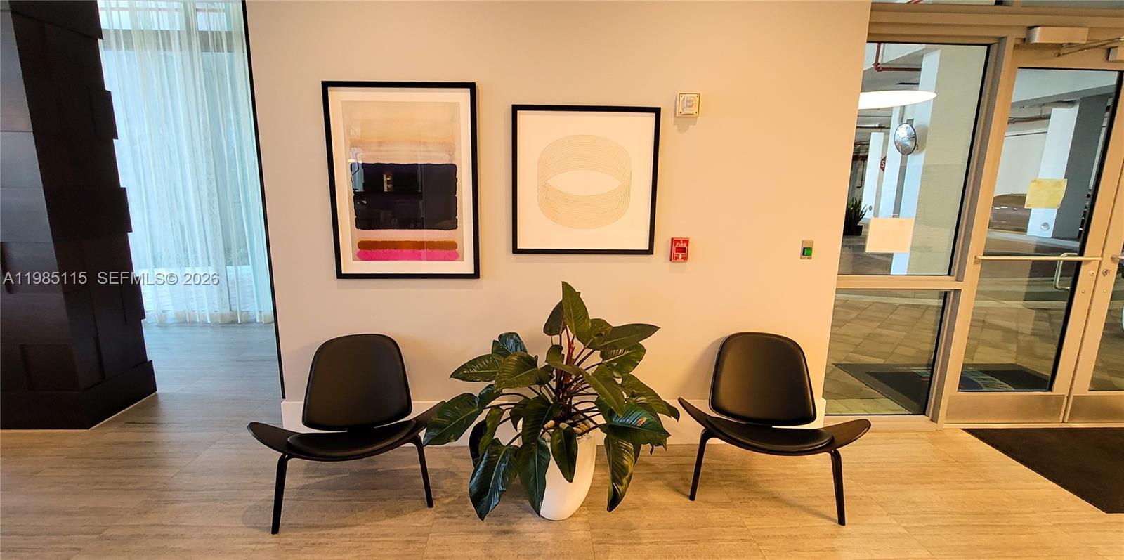 HOLLYWOOD STATION RES CON - Residential Lease