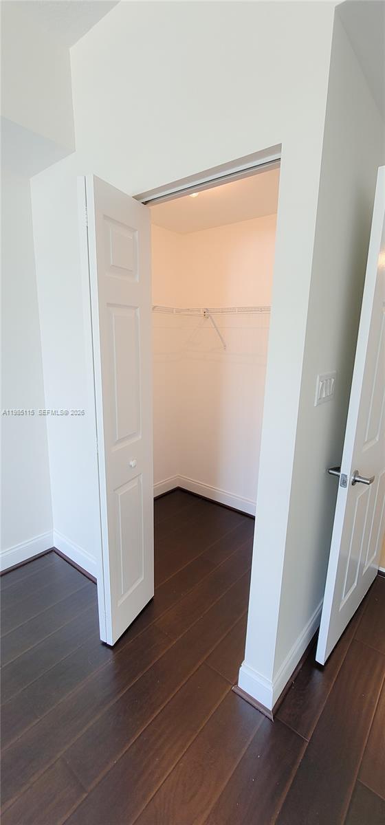 HOLLYWOOD STATION RES CON - Residential Lease