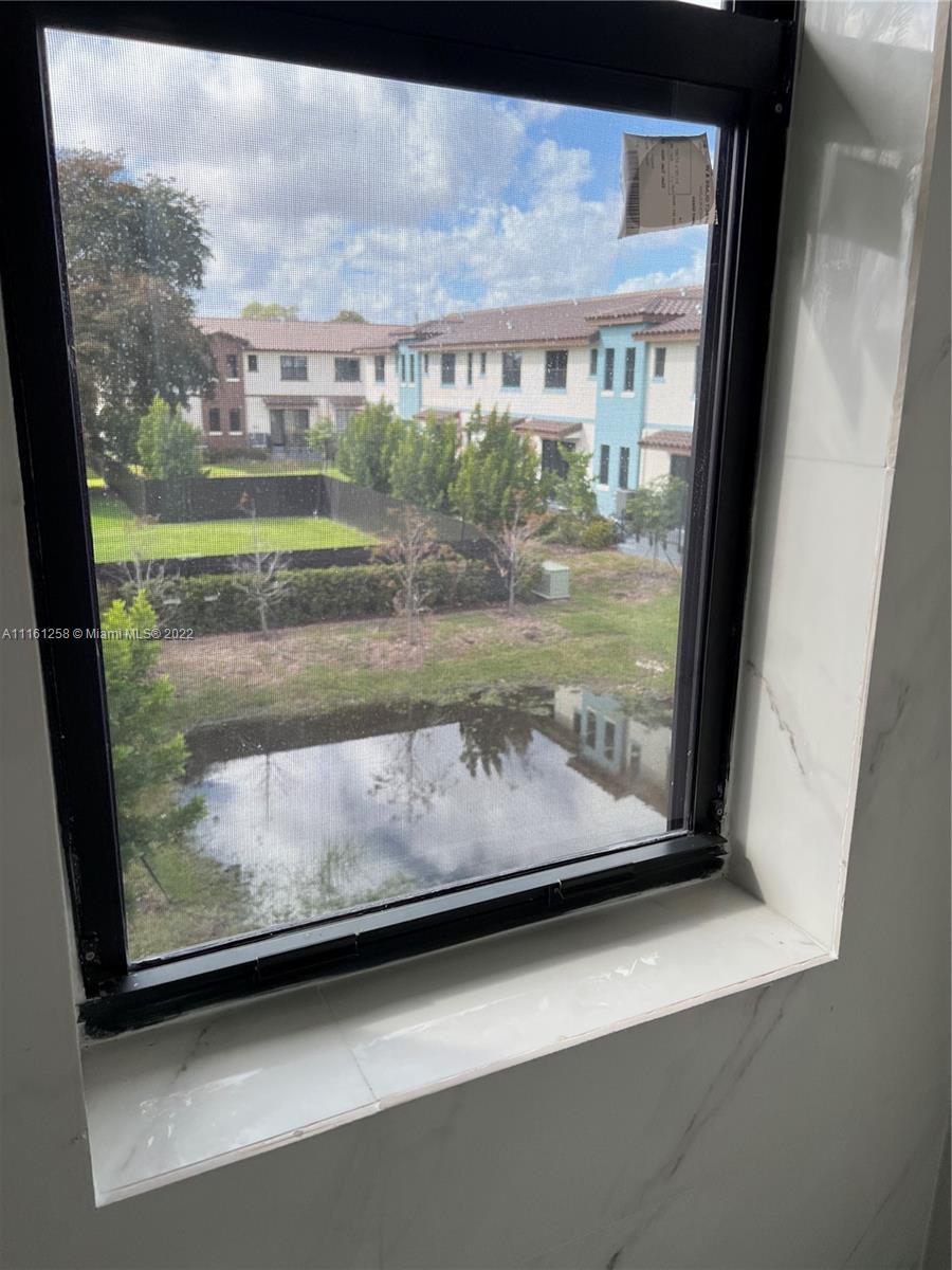POSITANO TOWNHOUSES - Residential Lease