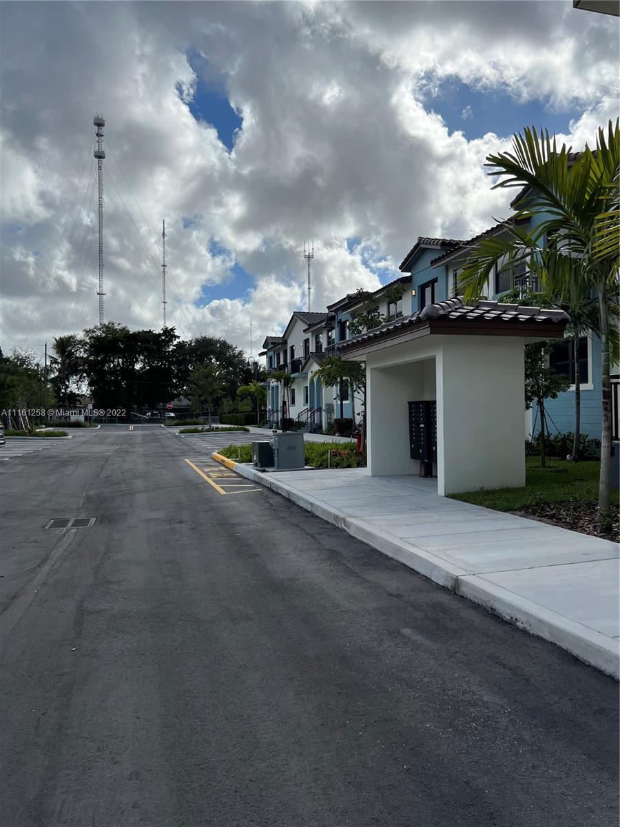 POSITANO TOWNHOUSES - Residential Lease