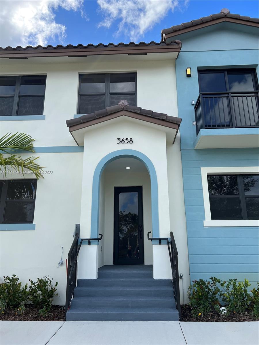 POSITANO TOWNHOUSES - Residential Lease