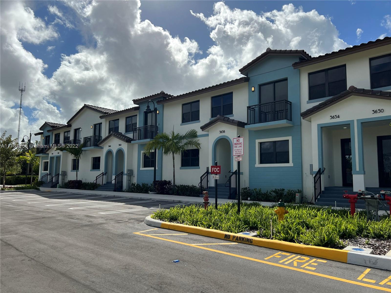 POSITANO TOWNHOUSES - Residential Lease
