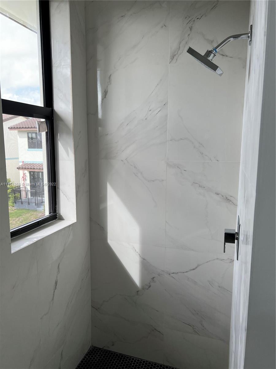 POSITANO TOWNHOUSES - Residential Lease